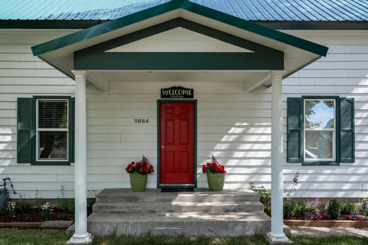 Dempsey Meadows Inn Lava Hot Springs Exterior photo