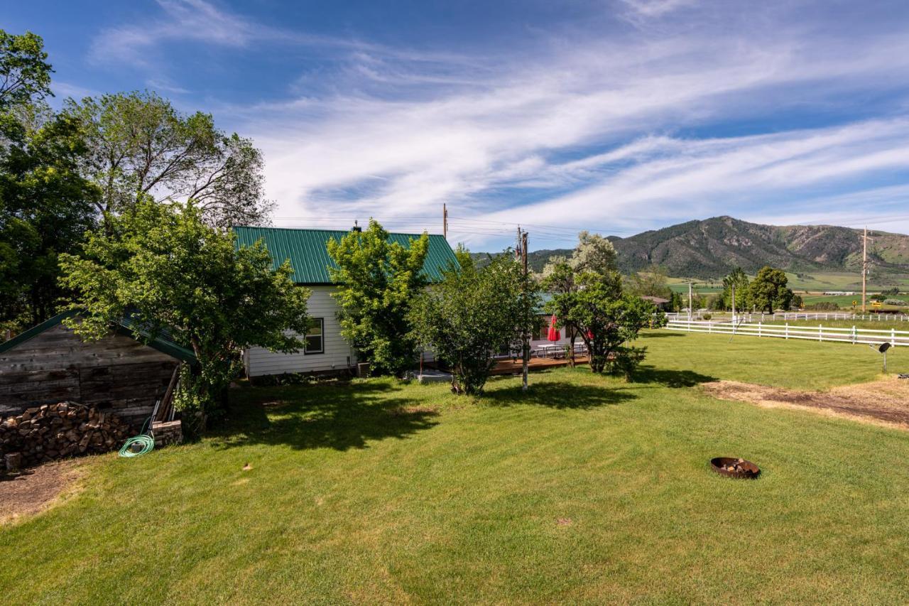 Dempsey Meadows Inn Lava Hot Springs Exterior photo